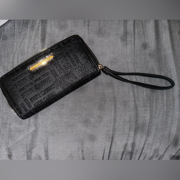 Steve Madden Wallet - Picture 2 of 5